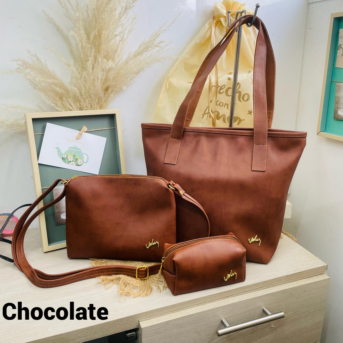 Trío Dacota Cuero Femenino Safari - Bolso de Mano, Carriel y Cosmetiquera