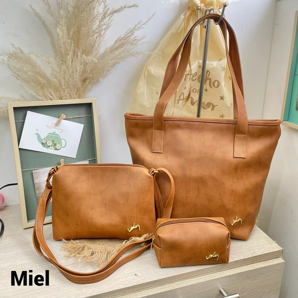 Trío Dacota Cuero Femenino Safari - Bolso de Mano, Carriel y Cosmetiquera