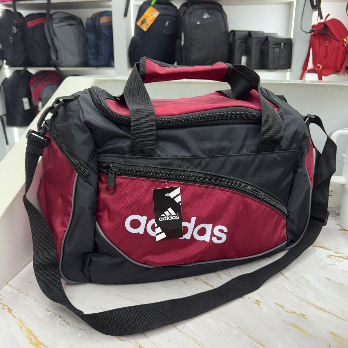 Bolsa Deportiva Adidas Mediana 53×35 cm - Maleta Viajera para Gimnasio y Viajes