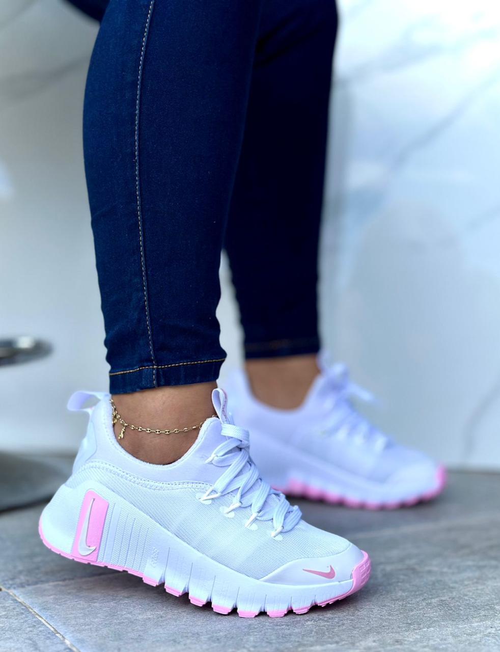 Tenis Nike Free Metcon Deportivos - Training con Suela Flexible y Soporte Lateral