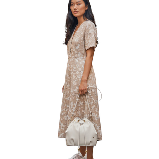 Bolso Karla Chacón Iris Beige, Elegante y Espacioso