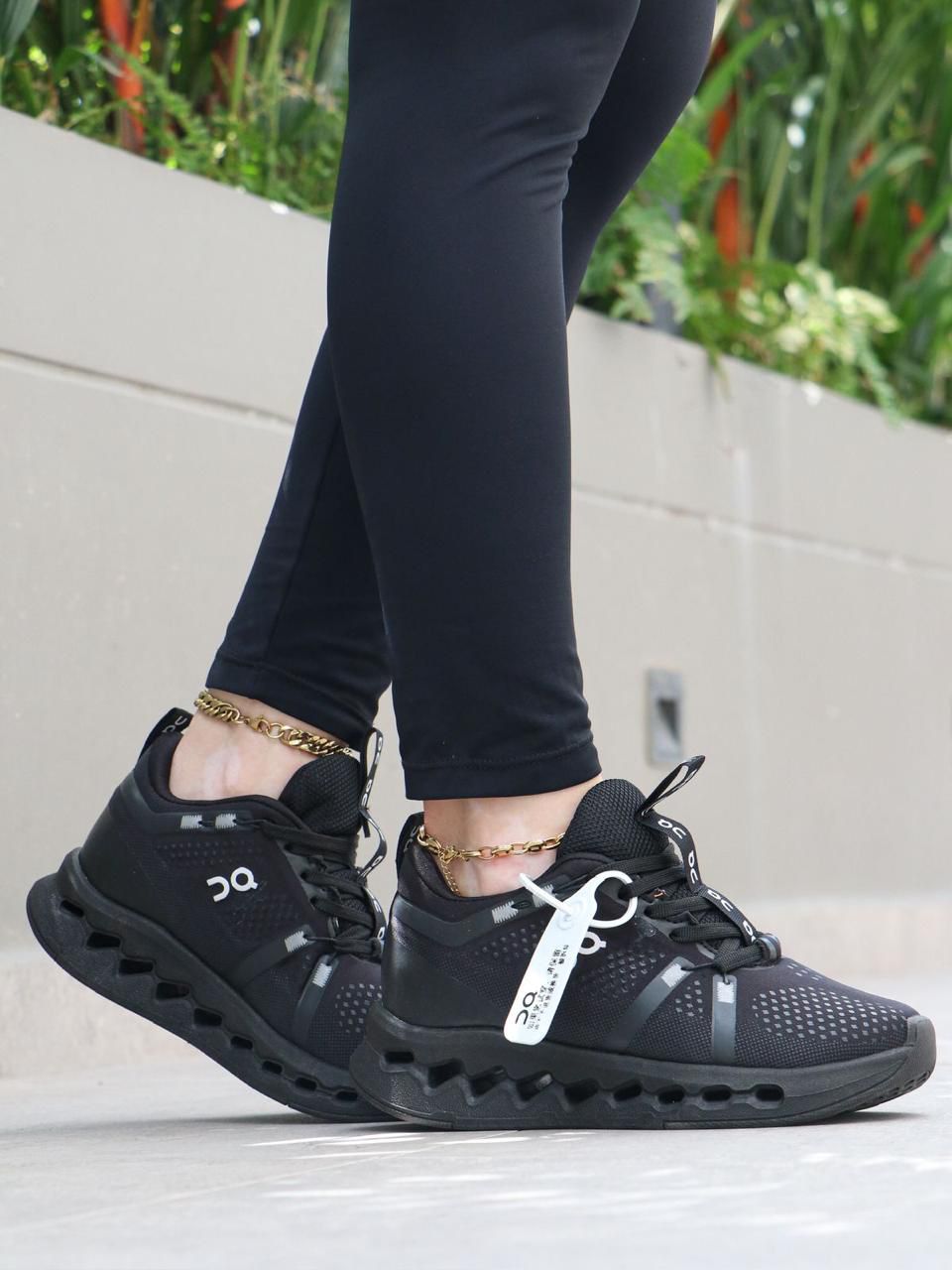 Tenis On Cloud Surfer Femenino y Masculino - Running con Tecnología CloudTec y Suela Reactiva