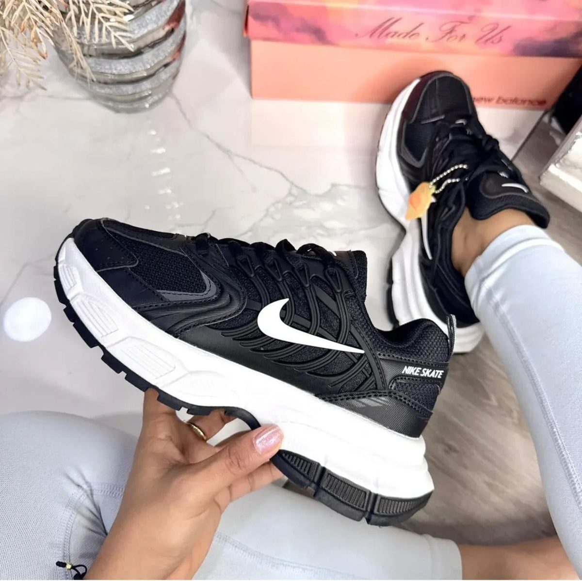 Tenis Nike Skate Run Femenino - Mallas Textiles y Suela Ultraliviana
