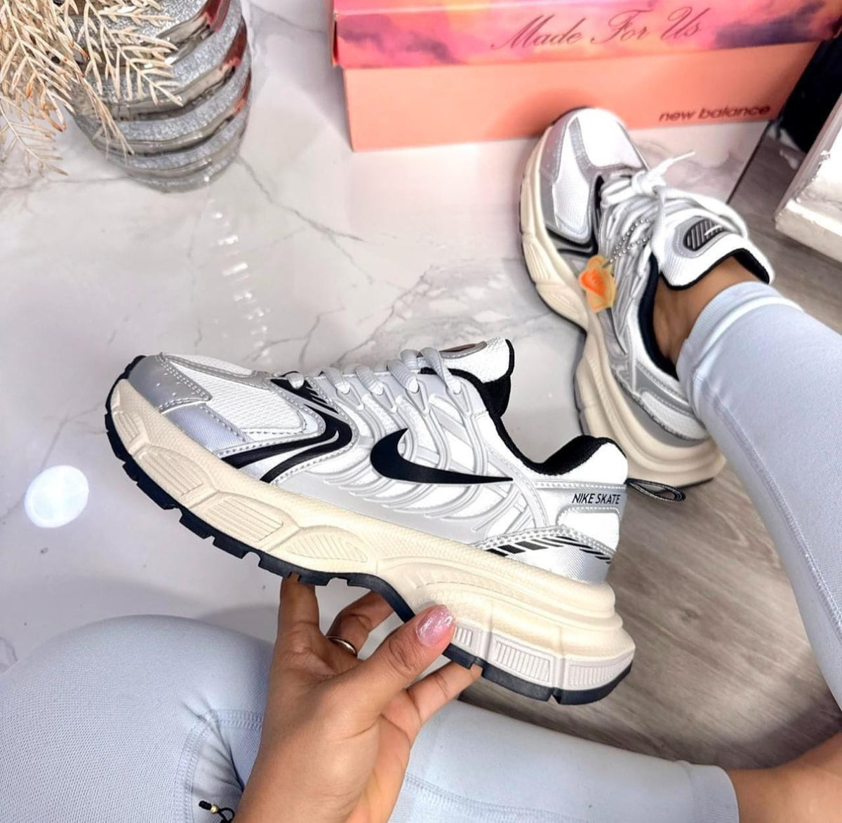 Tenis Nike Skate Run Femenino - Mallas Textiles y Suela Ultraliviana